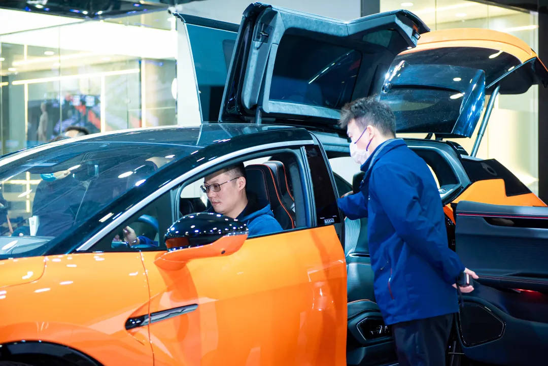 爱游戏官网赛地聚焦——欧篮联转会期热度飙升，马德里竞技完成体检，媒体盛赞，年轻球员得到机会的简单介绍