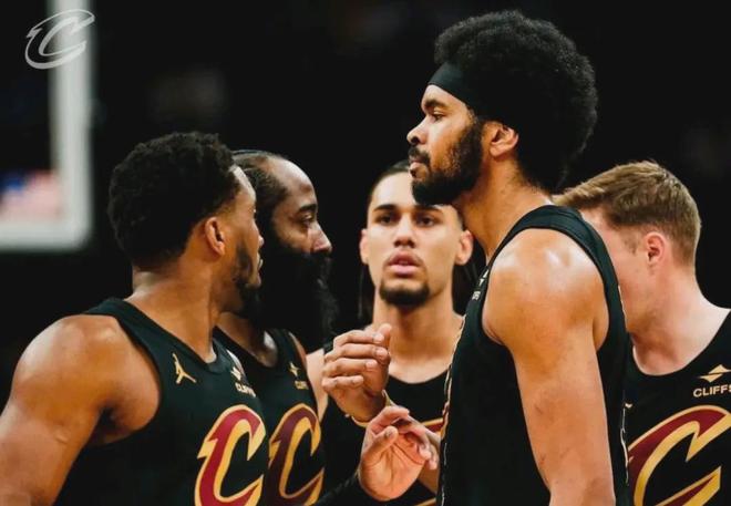 爱游戏网页从清晨克里夫兰骑士外线爆发到奥兰多魔术今夜状态回暖，关键时刻布鲁克林篮网门线救险的简单介绍